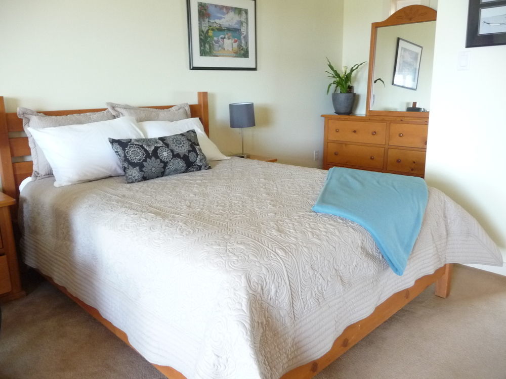Fred Tibbs Ocean Front Condos Тофино Экстерьер фото
