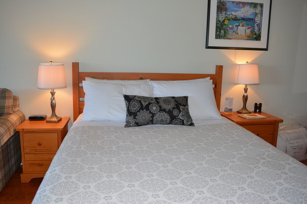 Fred Tibbs Ocean Front Condos Тофино Экстерьер фото
