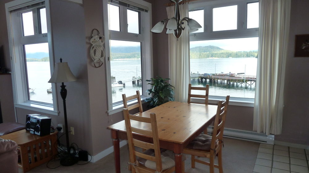 Fred Tibbs Ocean Front Condos Тофино Экстерьер фото
