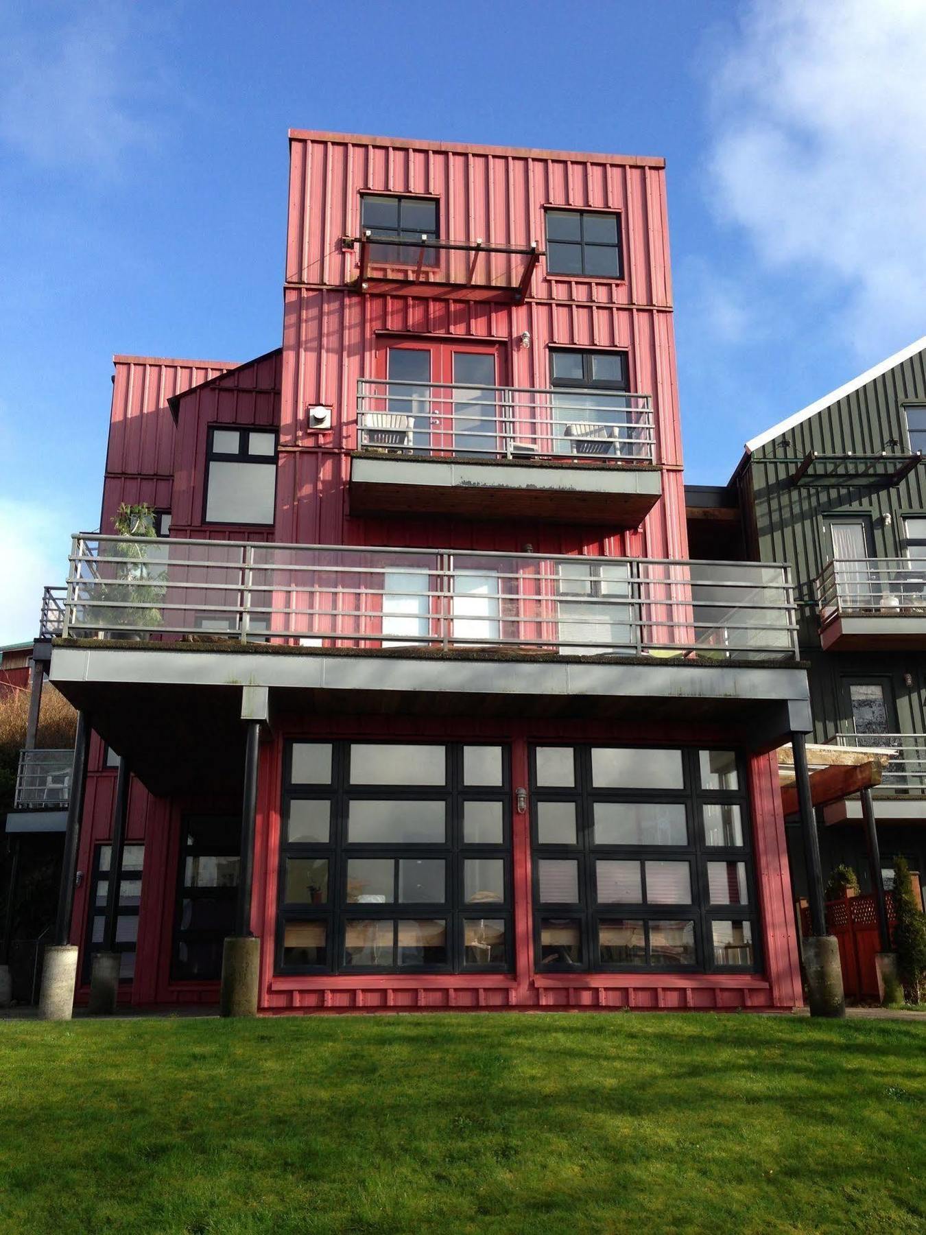Fred Tibbs Ocean Front Condos Тофино Экстерьер фото
