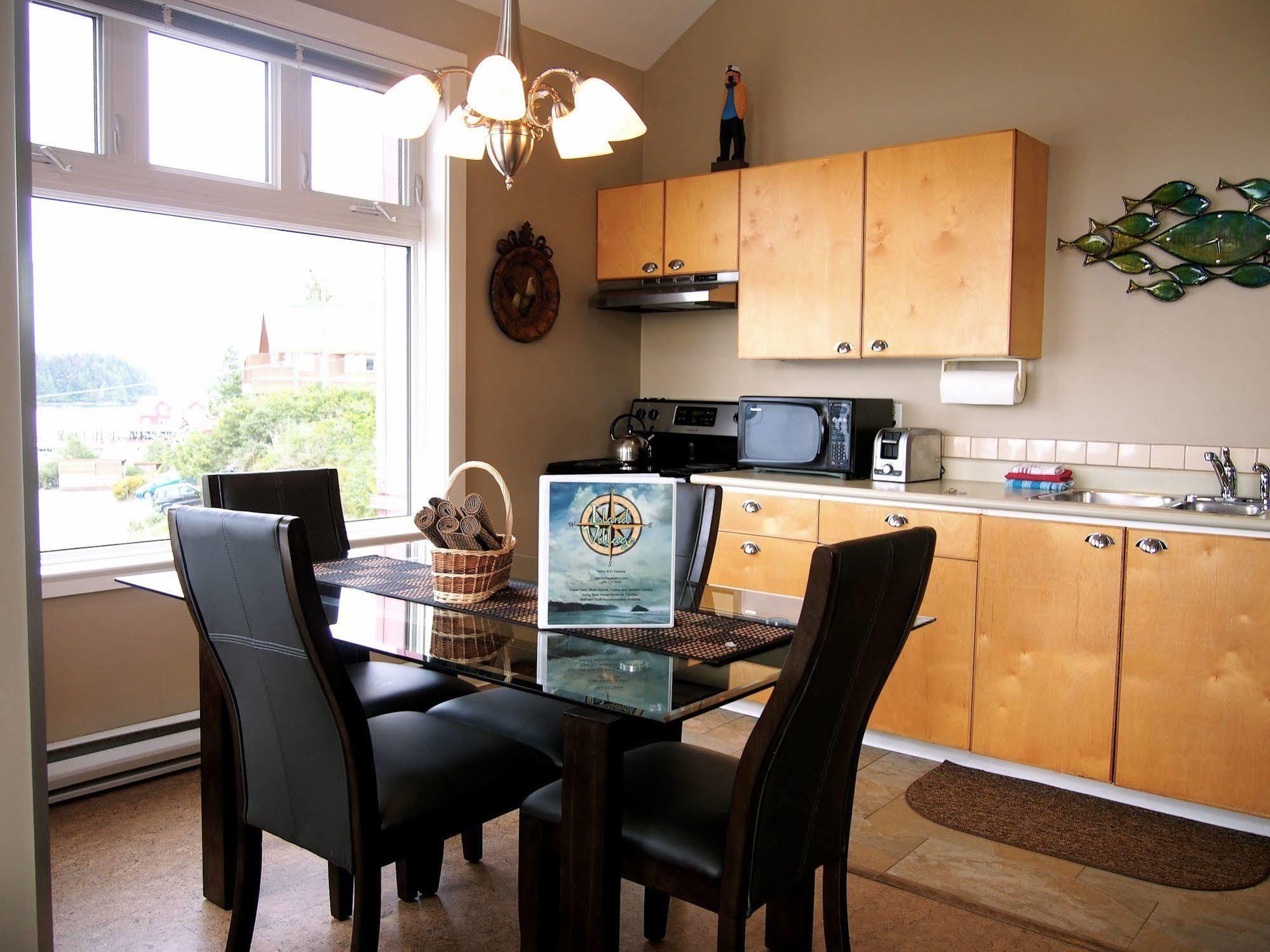 Fred Tibbs Ocean Front Condos Тофино Экстерьер фото