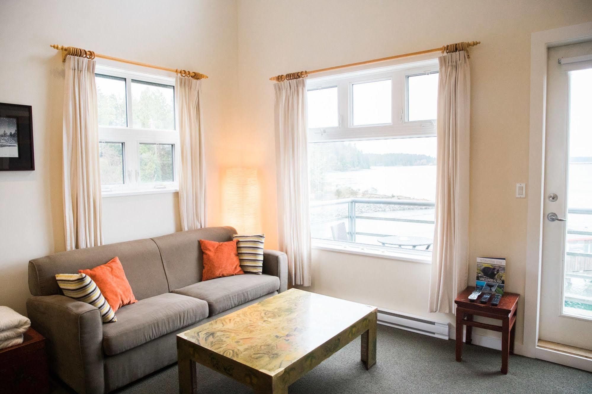 Fred Tibbs Ocean Front Condos Тофино Экстерьер фото