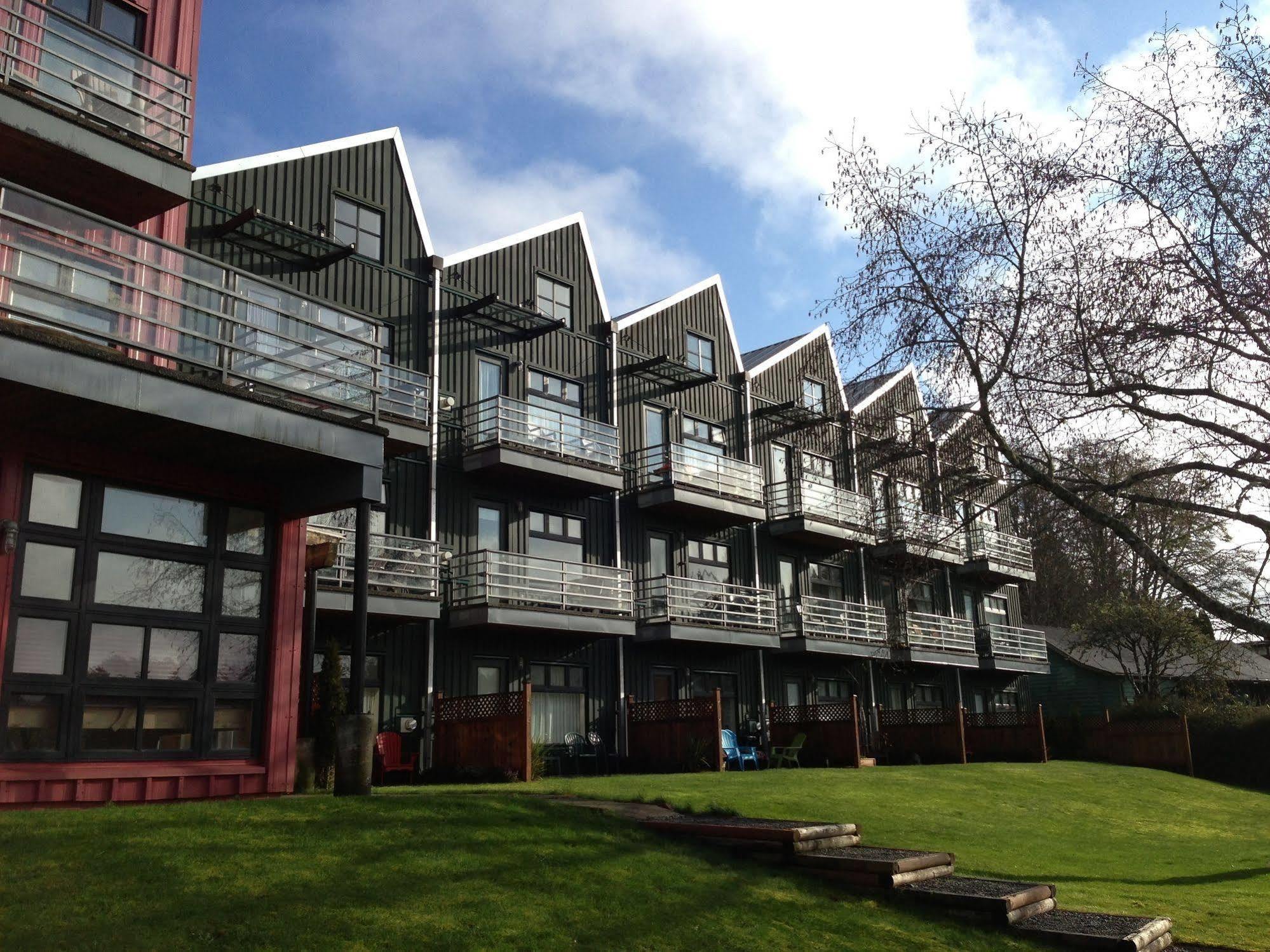 Fred Tibbs Ocean Front Condos Тофино Экстерьер фото